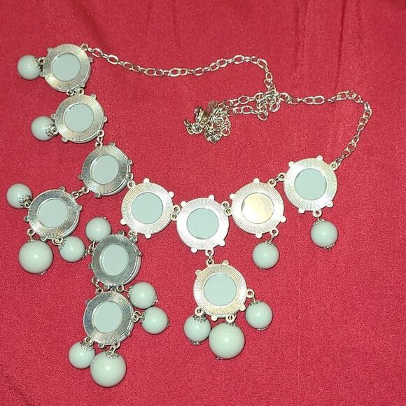Gray and Silver Cascading Costume Jewelry - Picture 8 of 9